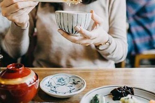 'Món ăn đầm lầy - Bí mật đặc biệt đằng sau thân hình mảnh mai của người Nhật