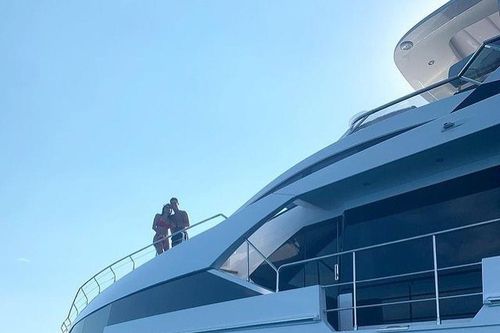 Ronaldo đi nghỉ mát trên du thuyền CG MARE Azimut