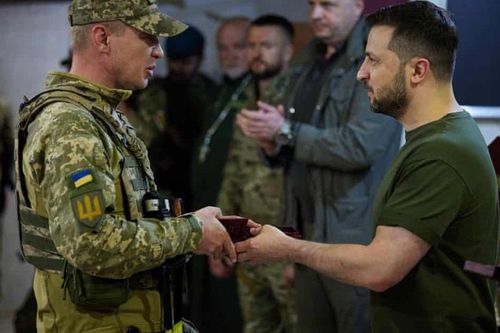 Ông Zelensky tin Ukraine trụ vững, Nga có khả năng gửi thêm quân tới Severodonetsk