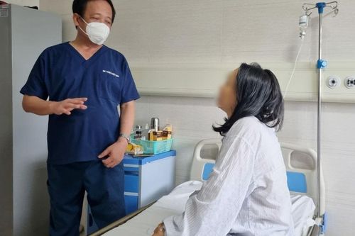Mang bộ ngực ''khổng lồ' 2,5 kg, người phụ nữ như tái sinh sau ca phẫu thuật