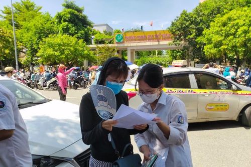 Đề thi chính thức môn Toán vào lớp 10 ở Hà Nội