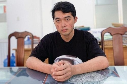 Nam thanh niên SN 2000 dụ dỗ hàng trăm sinh viên đứng tên mua hàng trả góp, chiếm đoạt 4 tỷ đồng