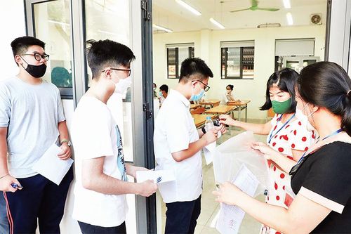 Đề thi vừa sức, thí sinh phấn khởi vì làm được bài
