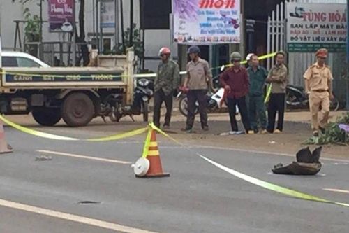 Thí sinh mất mẹ vì tai nạn giao thông trong ngày thi vào lớp 10