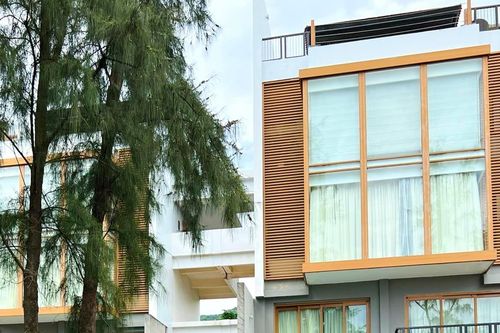 Hồng Diễm đọ sắc cùng 'con gái' Lương Thanh, Hạ Anh