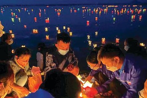 Cửa Đại vọng buồn