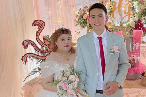 Chuyện tình nàng 100kg và chàng shipper 'mi nhon'