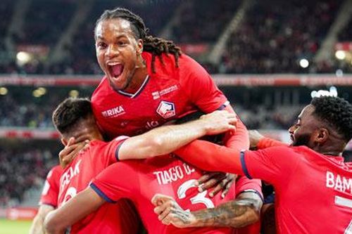 PSG đàm phán với Renato Sanches
