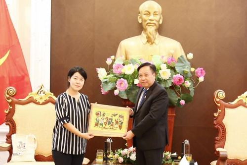 Phó Chánh án TANDTC Phạm Quốc Hưng tiếp xã giao Phó Giám đốc Văn phòng quốc gia Koica tại Việt Nam