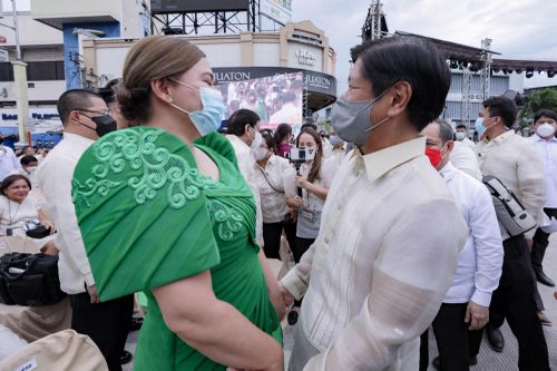 Đằng sau quyết định tuyên thệ sớm của bà Sara Duterte