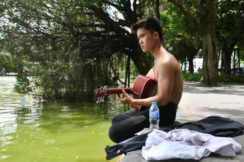 Hà Nội nóng hơn nhiều 'chảo lửa' miền Trung