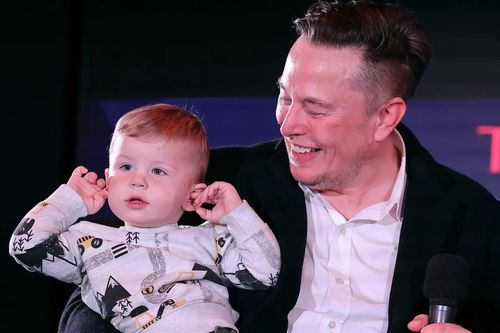 Lý do con của Elon Musk muốn từ mặt cha