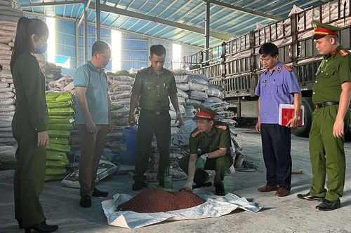 Công an Thanh Hóa khởi tố vụ án sản xuất phân bón giả