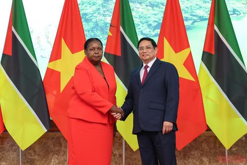 Thủ tướng Phạm Minh Chính tiếp Chủ tịch Quốc hội Cộng hòa Mozambique