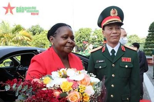 Chủ tịch Quốc hội Mozambique thăm Ủy ban Quốc gia Ứng phó sự cố, thiên tai và Tìm kiếm cứu nạn