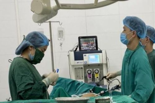 Đi ngoài ra máu tưởng mắc bệnh trĩ, không ngờ là ung thư