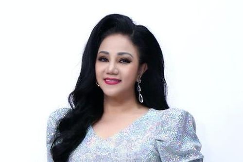 Danh ca Ngọc Ánh gây bất ngờ với vóc dáng thon thả sau khi giảm 6,5 kg