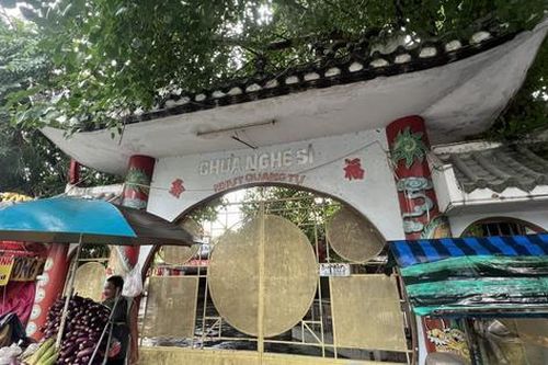 Vụ Chùa nghệ sĩ được báo cáo lên UBND TPHCM