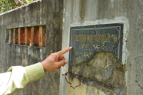 Dân 'khát nước' bên nhà máy tiền tỷ bỏ hoang ở Nghệ An