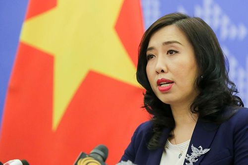 Nữ Vụ trưởng báo chí và chuyện cầm bút