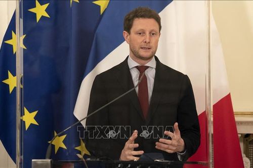 Pháp: EU đồng thuận cấp quy chế ứng cử viên cho Ukraine