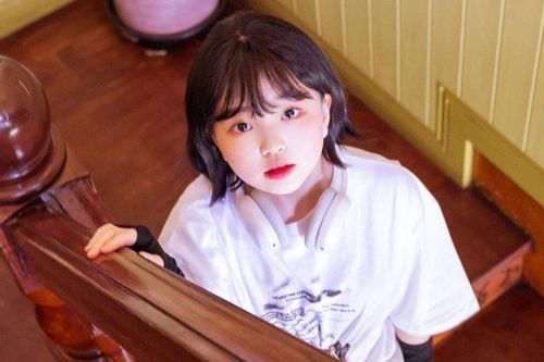 Nữ diễn viên Hàn Quốc 21 tuổi gây bất ngờ khi vào vai học sinh tiểu học