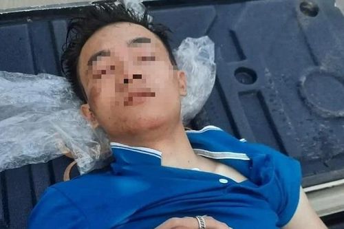 Phát hiện nam thanh niên 18 tuổi bất tỉnh trong nghĩa địa với nhiều vết thương