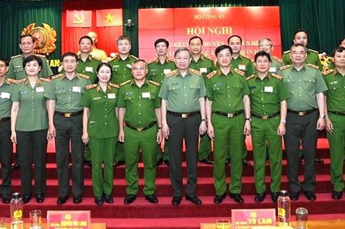 Xứng danh Cảnh sát Việt Nam mưu trí,dũng cảm, vì nước, vì dân quên thân phục vụ