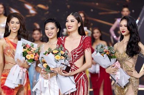 Lệ Nam, Ngọc Châu 'bội thu' giải thưởng tại Hoa hậu Hoàn vũ Việt Nam 2022