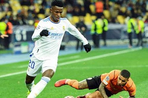 Vinicius được Real tăng lương gấp ba
