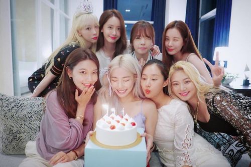 Chính thức: SNSD ấn định thời gian tái xuất với đội hình 8 thành viên