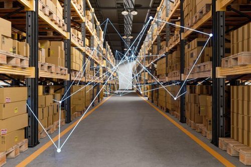 Doanh nghiệp Việt Nam thay đổi để thích nghi với 'bão giá'
