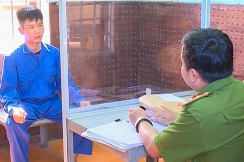 Khởi tố, bắt giam kẻ chém hai bạn nhậu trọng thương