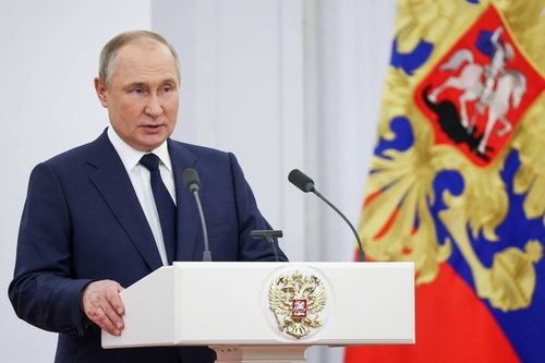 Tổng thống Putin tuyên bố xây dựng quân đội hùng mạnh hơn