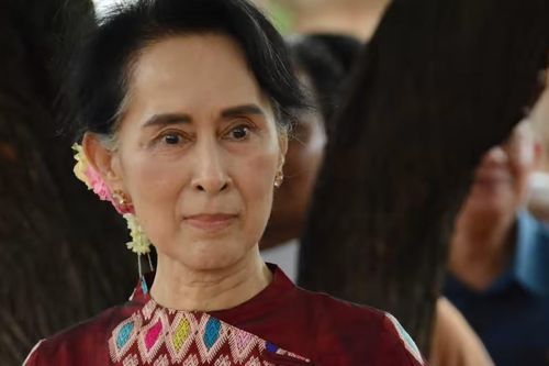 Bà Aung San Suu Kyi bất ngờ bị chuyển đến nhà tù
