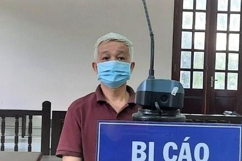 Bị phạt tù vì tung tin 'người đàn ông tự thiêu' trong dịch Covid-19