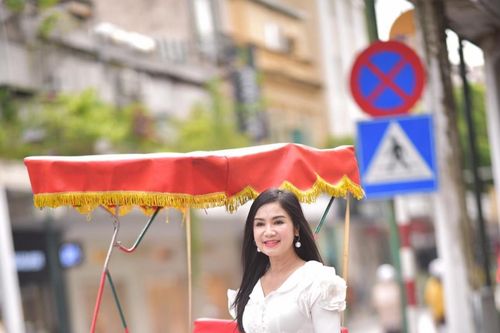 Nhan sắc 'vạn người mê' của NSND Thu Hà