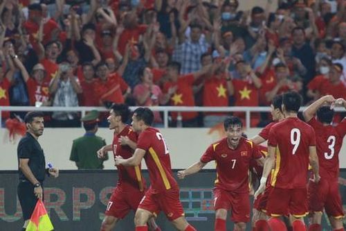 Câu lạc bộ Hà Nội thưởng tiền tỷ cho các ngôi sao SEA Games 31