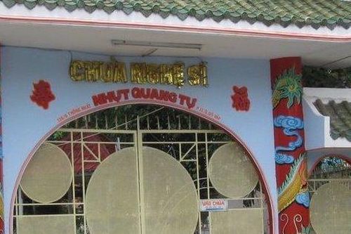 Ban Ái hữu Nghệ sỹ TPHCM nhận khuyết điểm đã tự ý thay bảng tên Chùa Nghệ sỹ