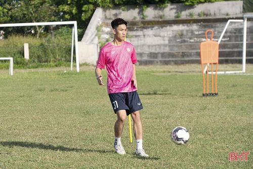 Tiền vệ Nguyễn Trọng Đại và mục tiêu tìm lại mình trong màu áo Hồng Lĩnh Hà Tĩnh