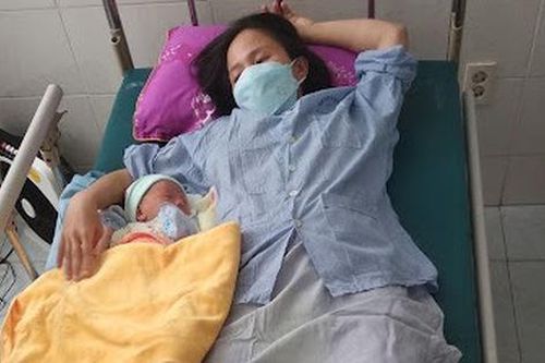 Cứu sống sản phụ gặp tai nạn giao thông trên đường đi sinh