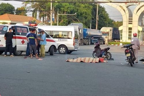 Bà Rịa - Vũng Tàu: Xe khách tông 2 xe máy, 3 người thương vong