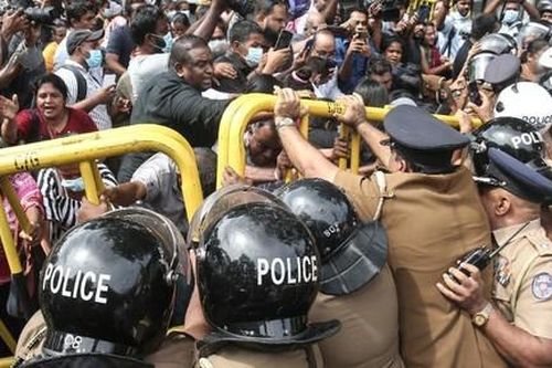 Thủ tướng Sri Lanka: Nền kinh tế của chúng tôi hoàn toàn sụp đổ
