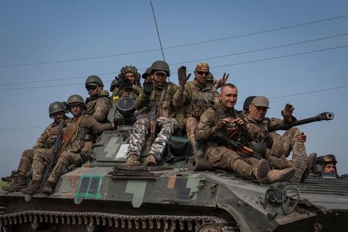 Binh sĩ Ukraine phải rút khỏi Sievierodonetsk