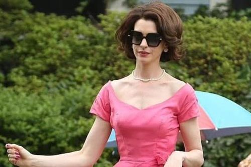 Tạo hình Anne Hathaway những năm 1960