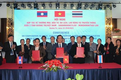 Thắt chặt quan hệ hợp tác giữa 3 tỉnh Quảng Trị - Savannakhet - Mukdahan
