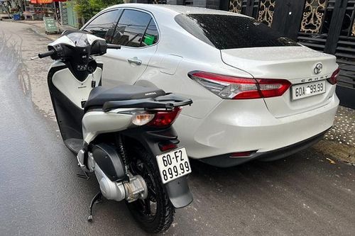 Tay chơi biển đẹp ở Đồng Nai săn xe Toyota Camry 'tứ quý 9'