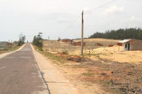 Bắt tạm giam Giám đốc văn phòng đăng ký đất đai huyện Phù Mỹ