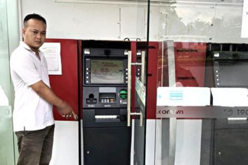 Bắt đối tượng phá trụ ATM trộm gần 500 triệu đồng