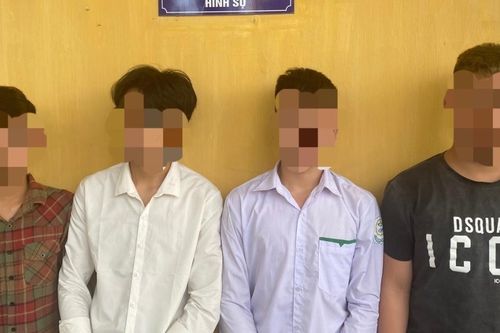 Sau tiệc liên hoan, nữ sinh 17 tuổi bị 4 bạn cùng lớp hiếp dâm